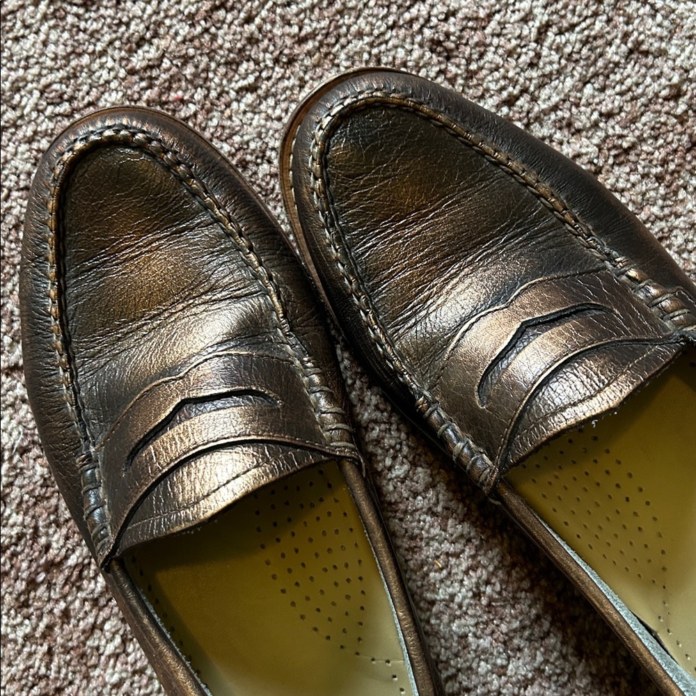 GH BASS ✨ Weejuns Metallic Bronze Loafers 8.5